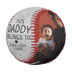 Dieser Papa gehört zum Silbergrauen Vatertag Baseball