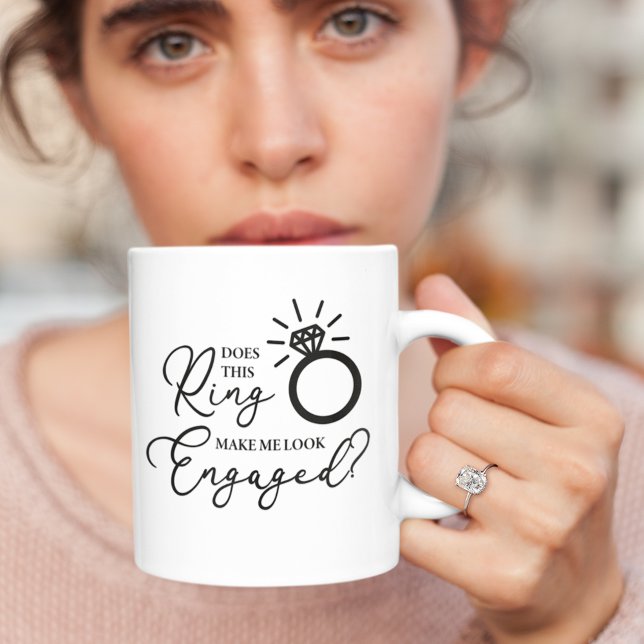 Dieser Ring macht mich Verlobt aussehen Kaffeetasse (Von Creator hochgeladen)