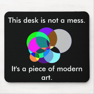 Dieser Schreibtisch ist moderne Kunst mousepad