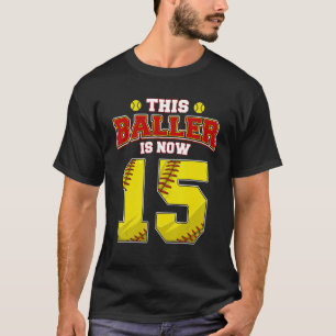 Dieser Softball-Baller ist jetzt 15 Jahre alt und T-Shirt