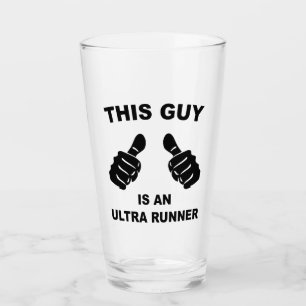 Dieser Typ ist ein Ultra Runner Glas