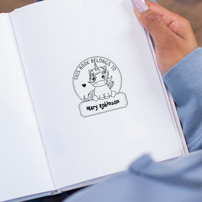 Dieses Buch gehört zu einem Niedlichen Einhorn, Ki Gummistempel (Von Creator hochgeladen)