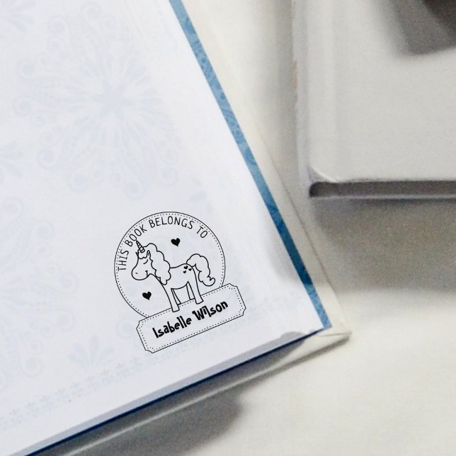 Dieses Buch gehört zu einem Niedlichen Einhorn, Ki Gummistempel (Von Creator hochgeladen)