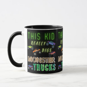 Dieses Kind bekommt wirklich Monster-LKW. Tasse