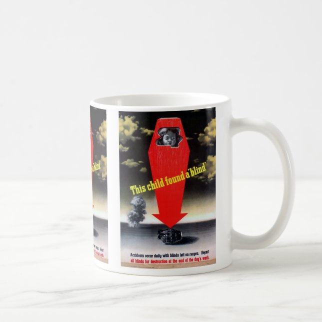 Dieses Kind fand eine Blinde Tasse (Rechts)