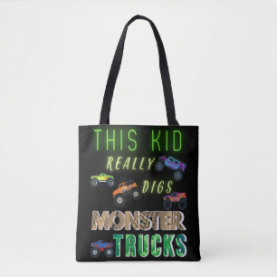 Dieses Kind mag Monstertrucks wirklich