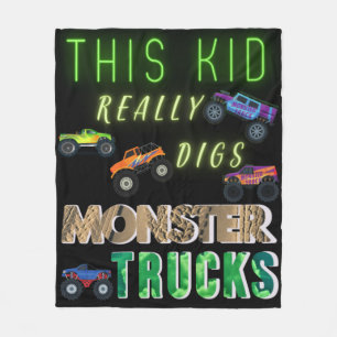 Dieses Kind mag Monstertrucks wirklich Fleecedecke