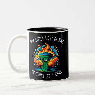Dieses kleine Licht von mir, Müllcontainer-Feuer Zweifarbige Tasse
