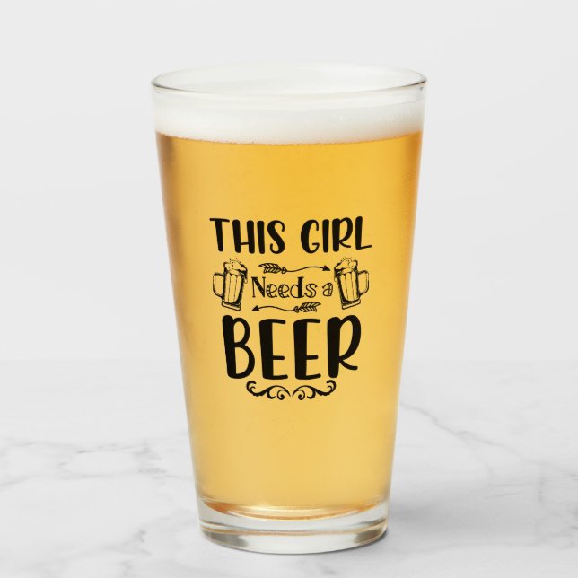 Dieses Mädchen braucht ein Bier Glas (Vorne (Gefüllt))