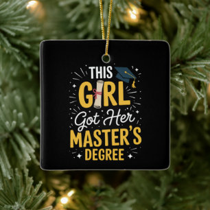 Dieses Mädchen erhielt ihren Master-Abschluss Absc Keramikornament