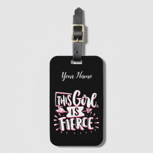 Dieses Mädchen ist die Ermächtigung des Mädchen du Gepäckanhänger