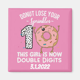 Dieses Mädchen ist jetzt zweistellig zum zehnten G Magnet