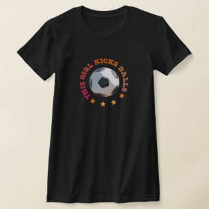 Dieses Mädchen kickt Bälle Lustige Fußballathletin T-Shirt