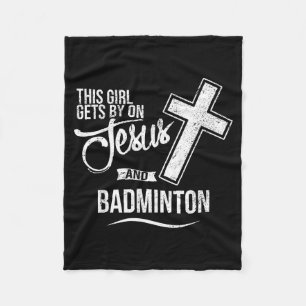 Dieses Mädchen kommt mit Jesus und Badminton Badmi Fleecedecke