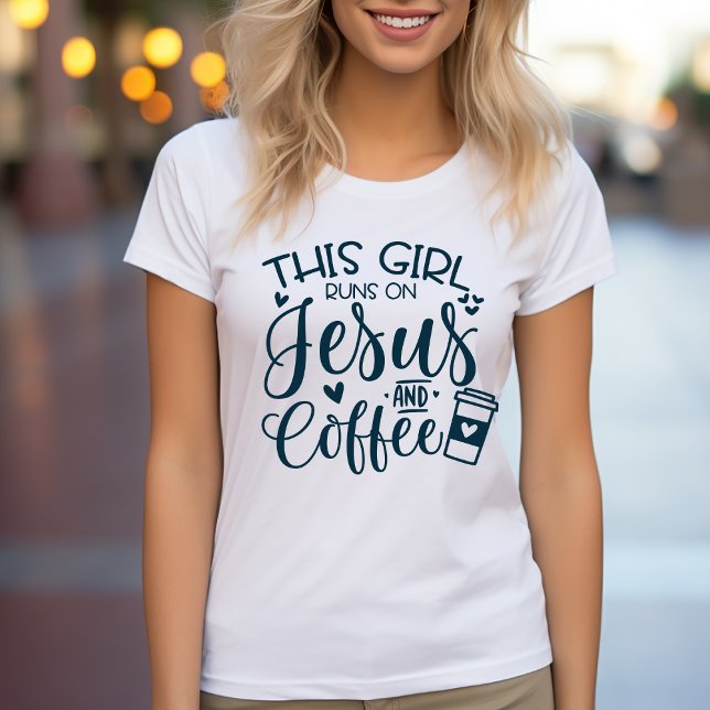 Dieses Mädchen läuft auf Jesus und Kaffee Christli T-Shirt (This Girl Runs on Jesus and Coffee Christian T-Shirt)