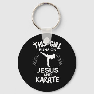 Dieses Mädchen läuft auf Jesus und Karate Christli Schlüsselanhänger