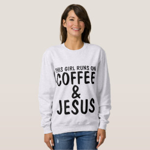 DIESES MÄDCHEN LÄUFT AUF KAFFEE & JESUS T - Shirt