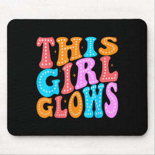 Dieses Mädchen leuchtet für 80er und 90er Kinder F Mousepad