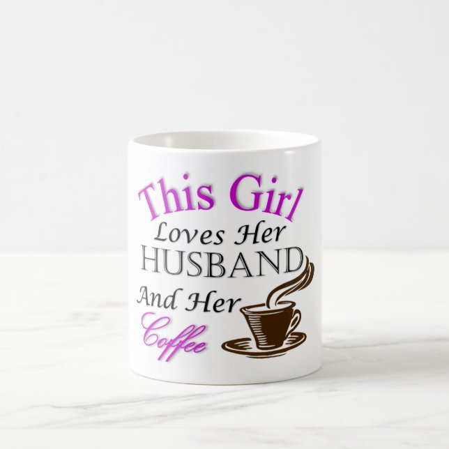 Dieses Mädchen-Lieben ihr Ehemann und ihr Kaffee Kaffeetasse (Mittel)