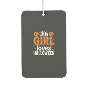 Dieses Mädchen liebt Halloween-Typografie SVG-Desi Autolufterfrischer