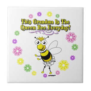 Dieses Oma ist die Queen Bee Alltag Bee Ring Fliese