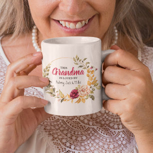 Dieses Oma wird von   Floral Wreath Nana Kaffeetasse