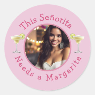 Dieses Señorita braucht ein Margarita Custom Foto Runder Aufkleber