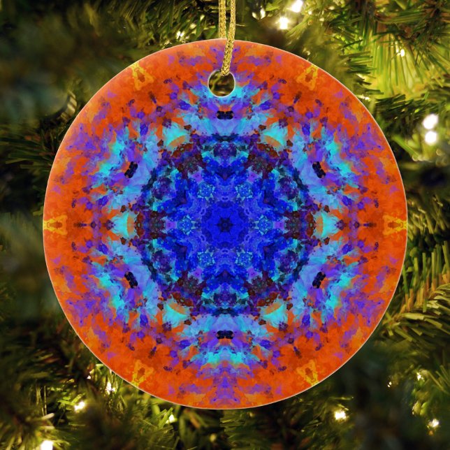 Digital Mandala Blue und Orange Keramik Ornament (Blue and Orange Digital Paint Mandala Ornament by Wormhole Orbital)