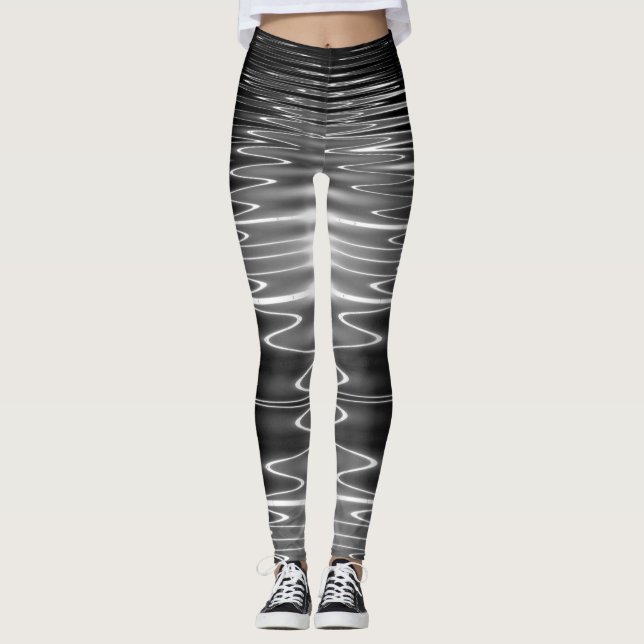 Digital Wavy Black Water Reflection von Tron Leggings (Vorderseite)