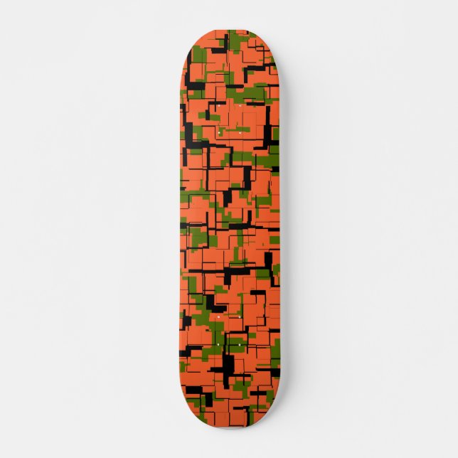 Digitale Camouflage Grün-Orangefarbenes Muster Skateboard (Vorne)