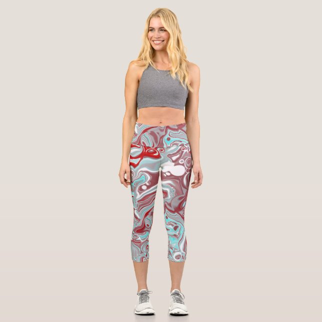 Digitale Fluid-Kunst aus aquamarinem und burgundy- Capri Leggings (Vorderseite)