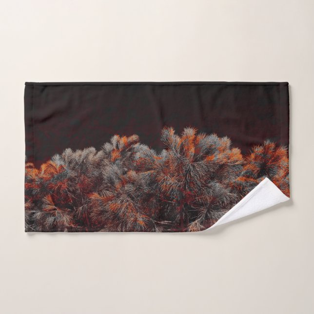 Digitale Kunst des Kiefernbaums mit orangefarbenen Handtuch (Handtuch)