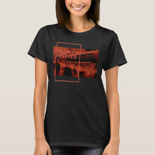 Digitale Kunst in roter Farbe: Blurry Nights T-Shirt