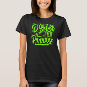 Digitaler Nomad im Paradies, frei beschäftigt T-Shirt
