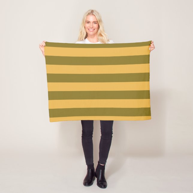 Dijon and Zest Striped Pattern Fleecedecke (Beispiel)