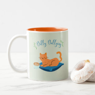 Dilly Dallying Orange Cat Zweifarbige Tasse