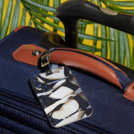 'Dinge passieren' Gemälde auf einem Gepäckanhänger