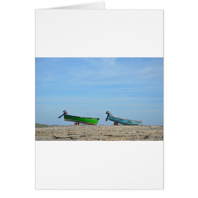 Dinghies am Strand (Vorne)