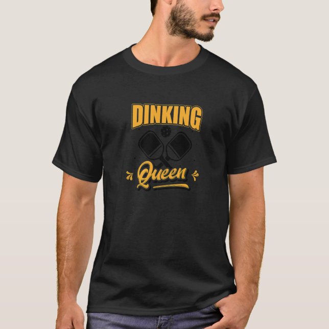 Dinking Queen - Pickleball Player Premium T-Shirt (Vorderseite)
