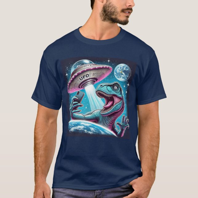 Dino UFO Selfie: Alien Encounter (Man Tshirt) #04 T-Shirt (Vorderseite)