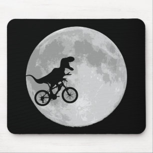 Dinosaur auf einem Fahrrad mit dem Mond Mousepad