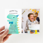 Dinosaur Birthday Party Custom Foto Dankeskarte<br><div class="desc">Funny und niedliche Geburtstag Party danke Ihnen Vorlage Karte für die Dinosaurier-Dinosaurier-Themenparty Ihres Kindes. Cartoon Stil Abbildung eines grünen Dinosauriers mit gelben Spitzen. Der t-Rex trägt eine blaue Bogen-Krawatte und einen winzigen Party-Hut. Über dem t-rex steht: "Danke, dass du vorbeigekommen bist." Passen Sie dieses Produkt an, indem Sie den Namen...</div>