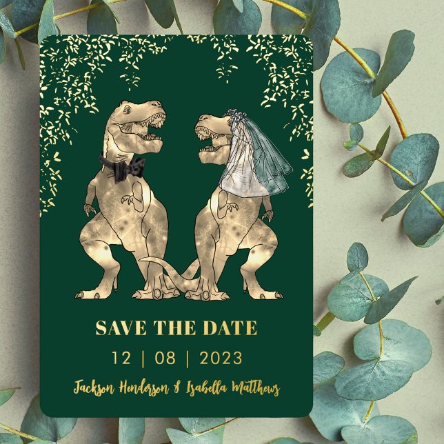 Dinosaur Bride and Groom Weddding Green Gold Folieneinladung (Dinosaur wedding save the date green and gold foil invitation Elegant modern eucalyptus foliage)