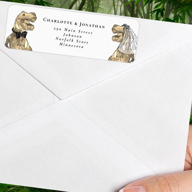Dinosaur Themed Wedding Rücksendeadresse (T-Rex bride and groom dinosaur black and white wedding return address label)