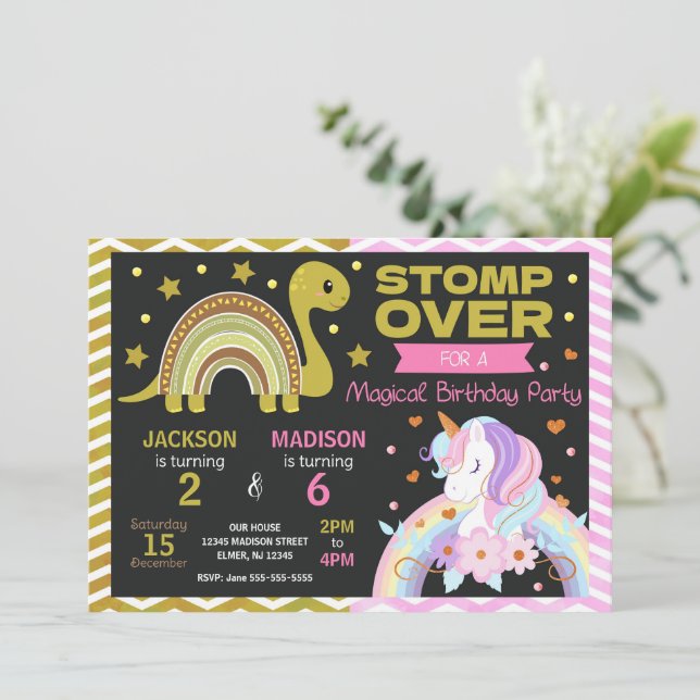 Dinosaur & Unicorn Joint Birthday Invitation Einladung (Stehend Vorderseite)