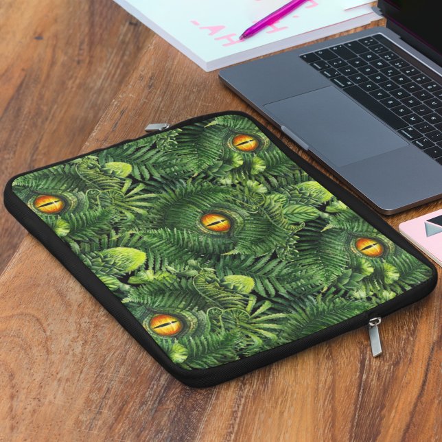 Dinosaurier Augen Grüne Pflanzen Uralte Kreatur Ku Laptopschutzhülle (Von Creator hochgeladen)