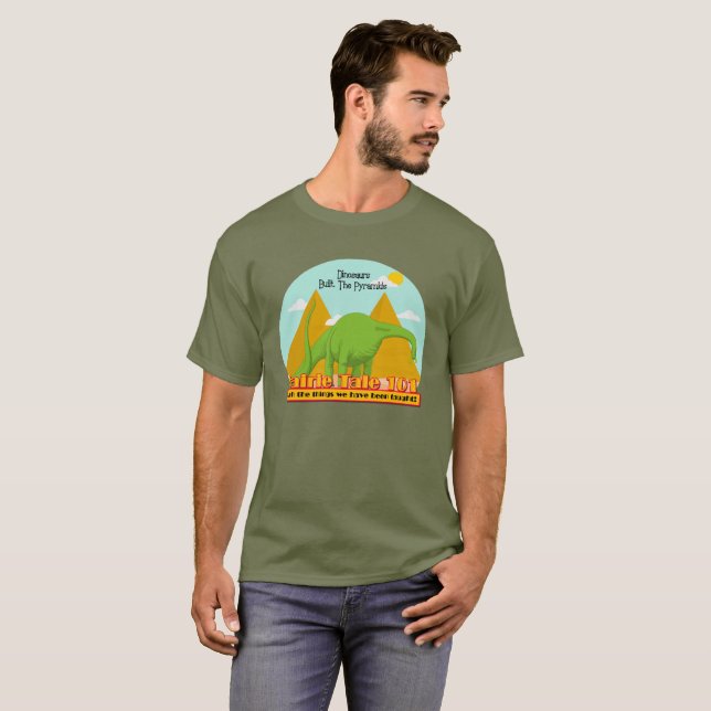 Dinosaurier bauten die Pyramiden Fairie Geschichte T-Shirt (Vorne ganz)