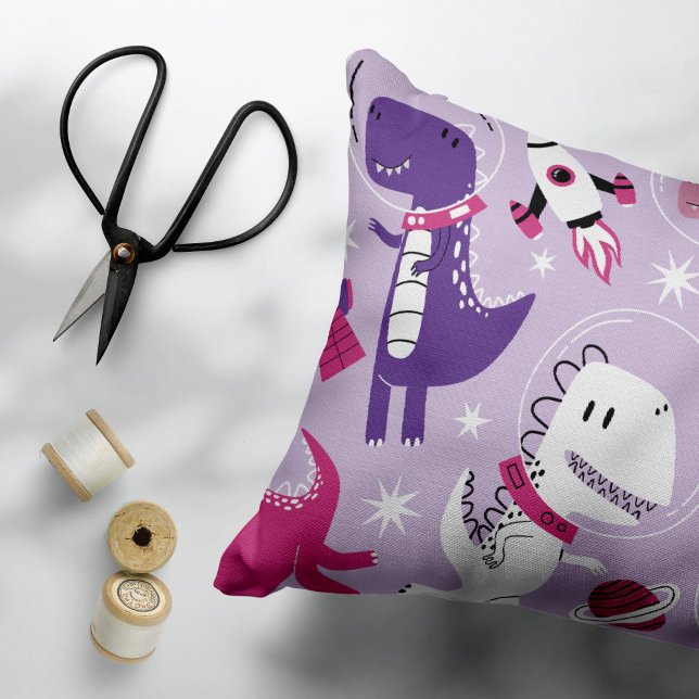 Dinosaurier, Cute Dinosaurier, Sterne, Raumschiff Kissenbezug (Von Creator hochgeladen)