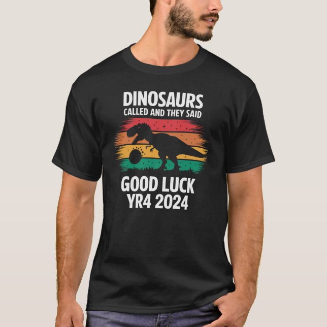 Dinosaurier genannt Funny Asteroid 2024 YR4 T-Shirt (Vorderseite)