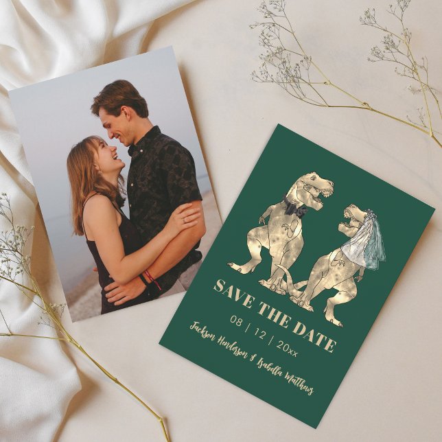 Dinosaurier Hochzeitsfoto Grün Save The Date (Simple dinosaur theme wedding save the date photo engagement announcement green card)